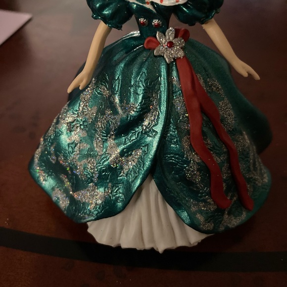 VINTAGE Hallmark Keepsake Ornament Collectors Series Holiday Barbie 1995 - NEW - Picture 4 of 7